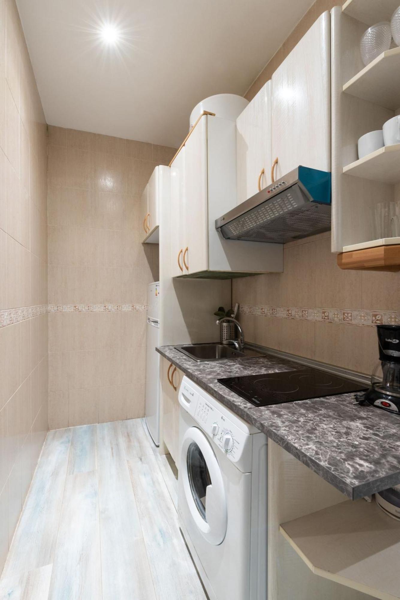 Apartamentos Day Madrid Luna Centro Gran Via Sol Malasana Экстерьер фото