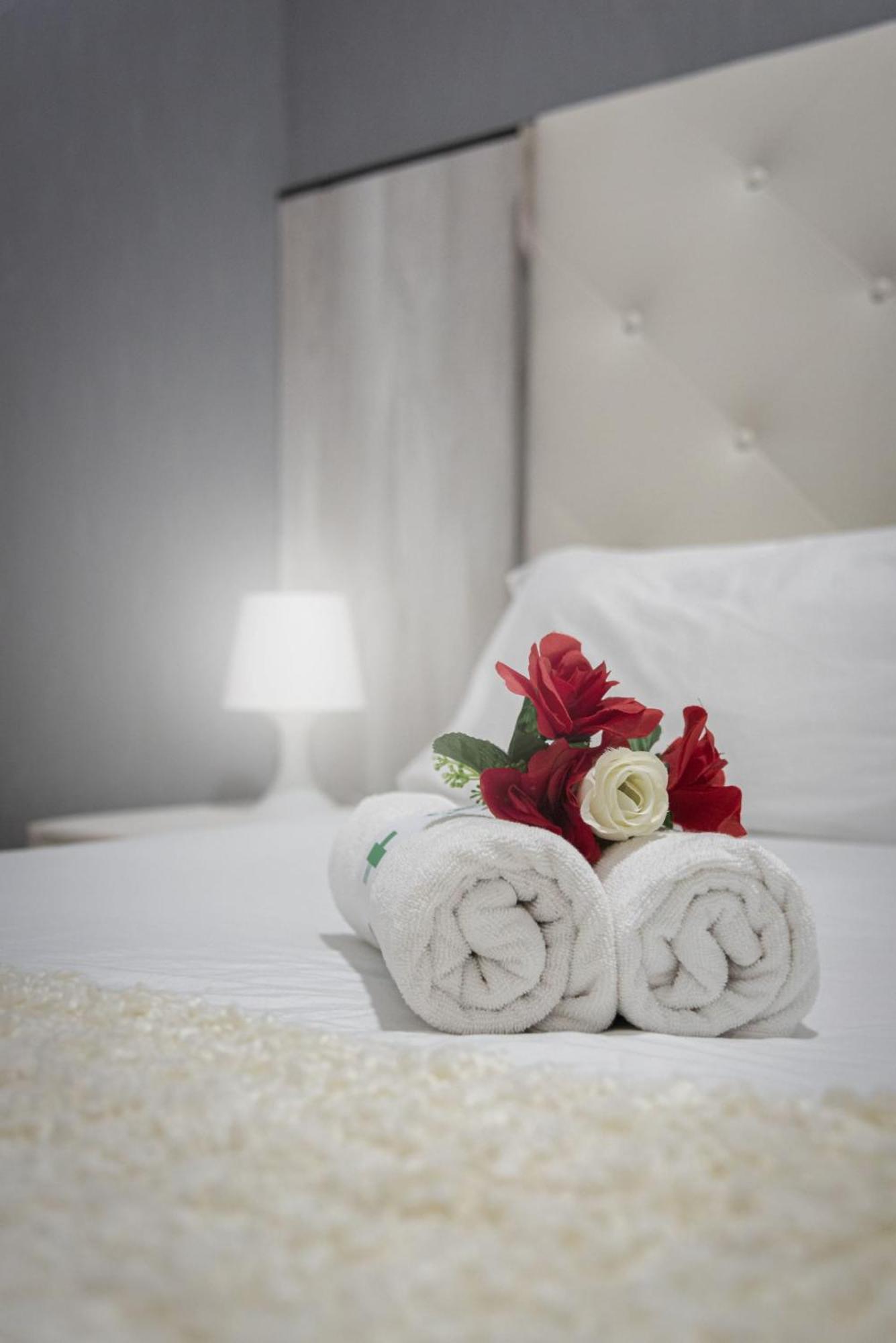 Apartamentos Day Madrid Luna Centro Gran Via Sol Malasana Экстерьер фото