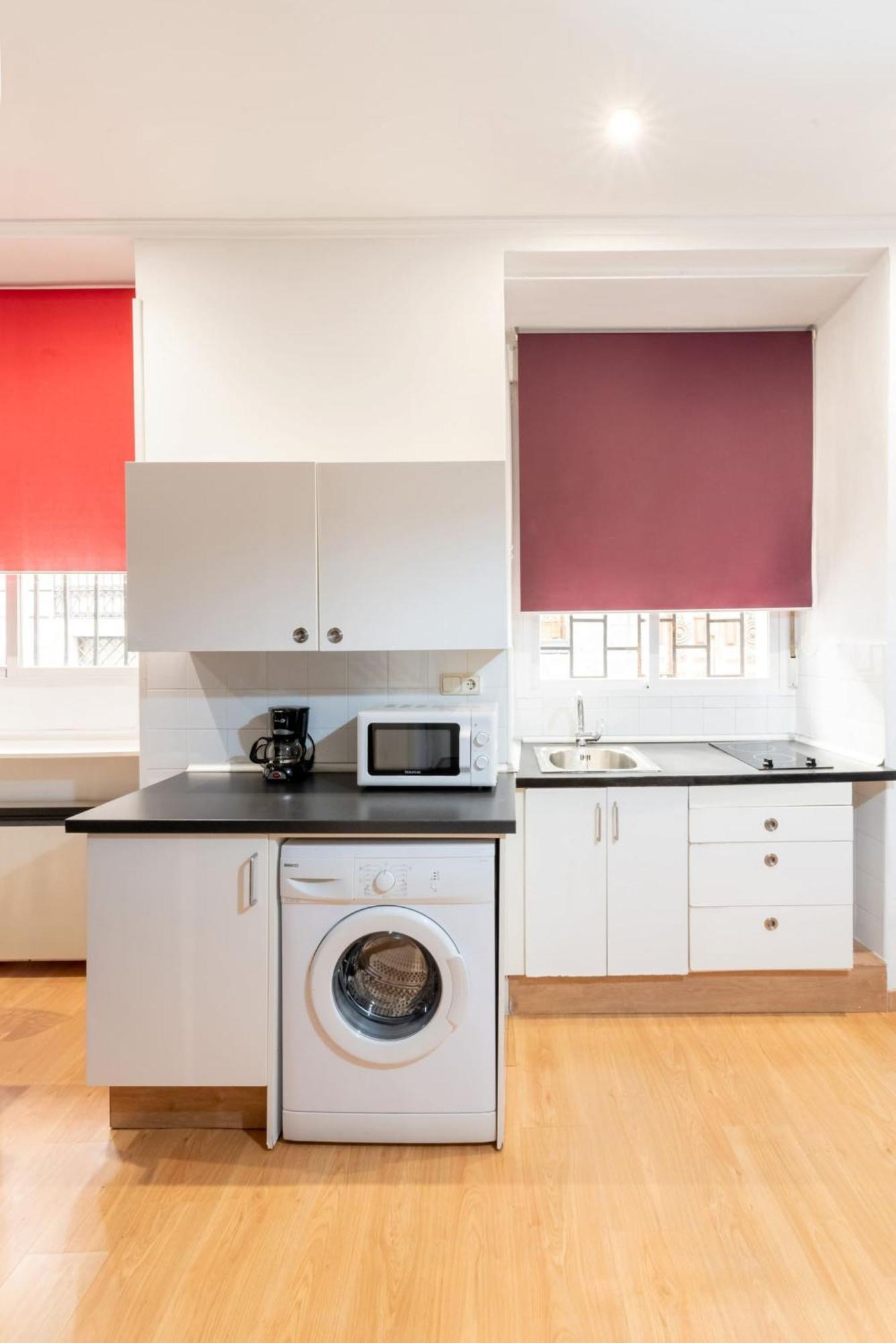 Apartamentos Day Madrid Luna Centro Gran Via Sol Malasana Экстерьер фото