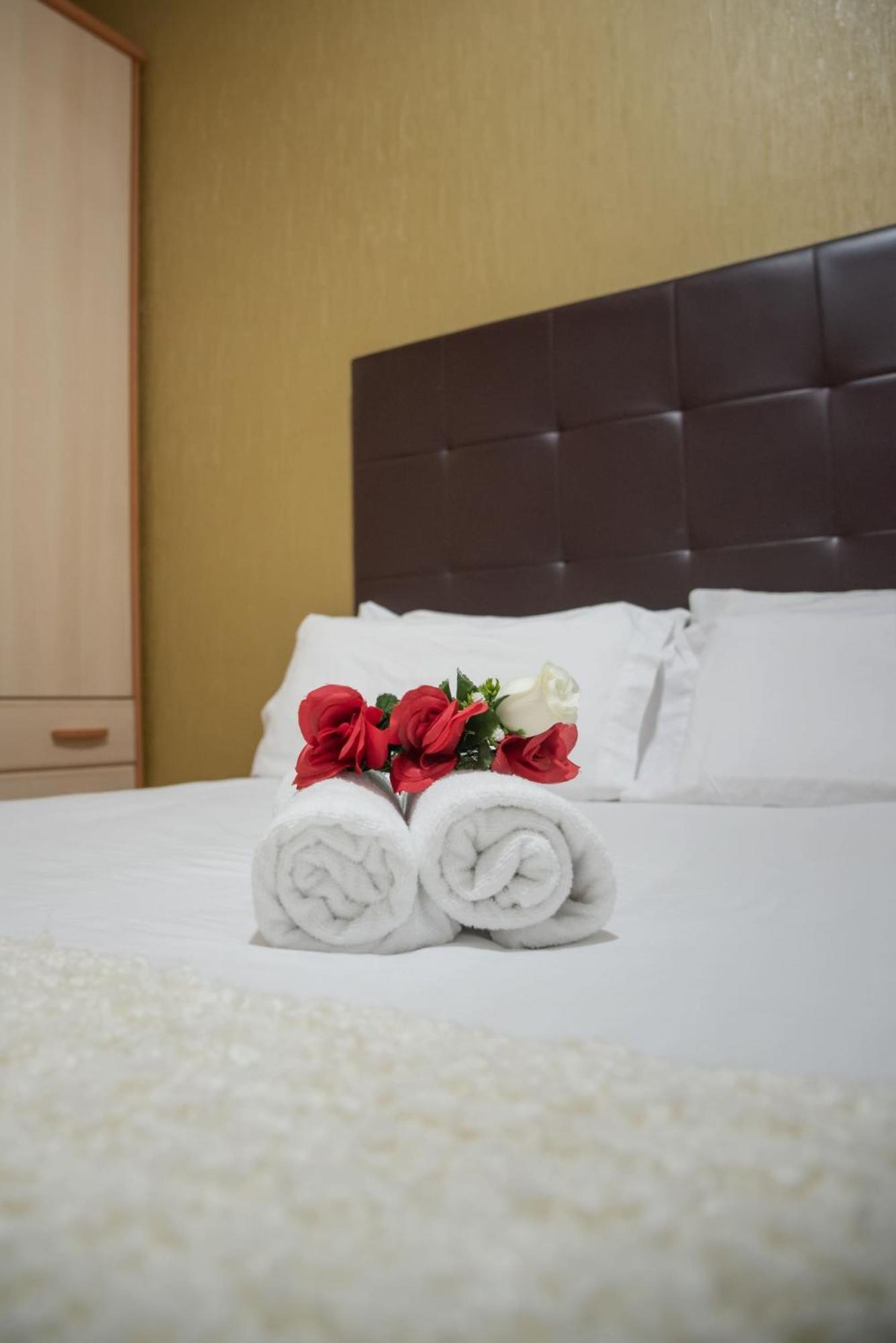 Apartamentos Day Madrid Luna Centro Gran Via Sol Malasana Экстерьер фото