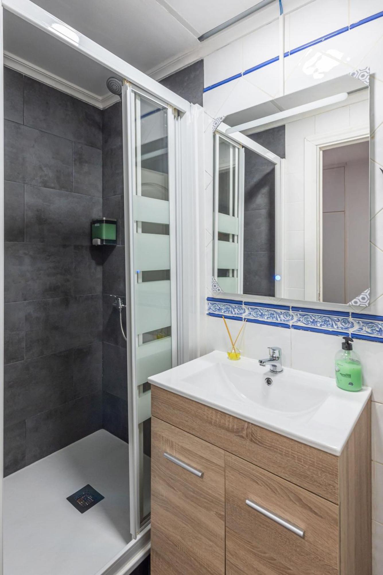Apartamentos Day Madrid Luna Centro Gran Via Sol Malasana Экстерьер фото